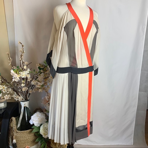 BCBGMaxAzria Runway open shoulder dress Small - Picture 2 of 7